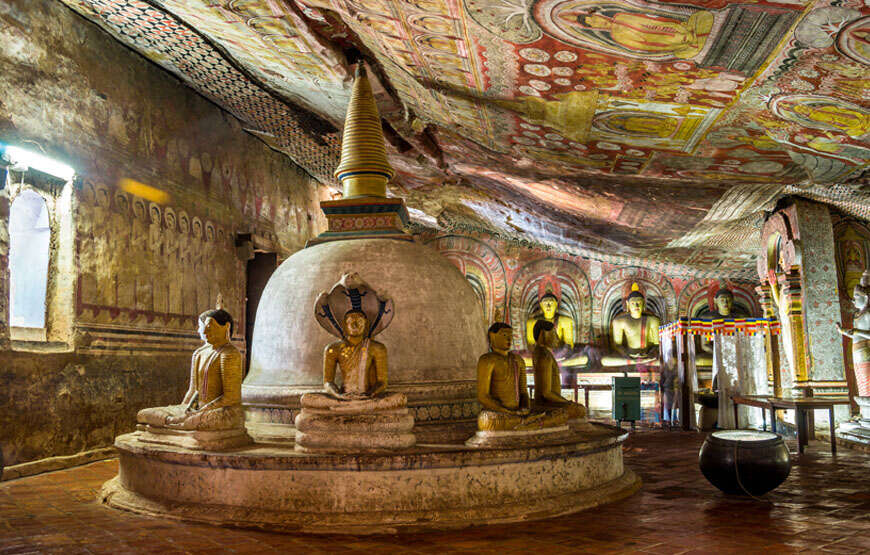 Day 4 - Visit Dambulla Rock Cave temple 