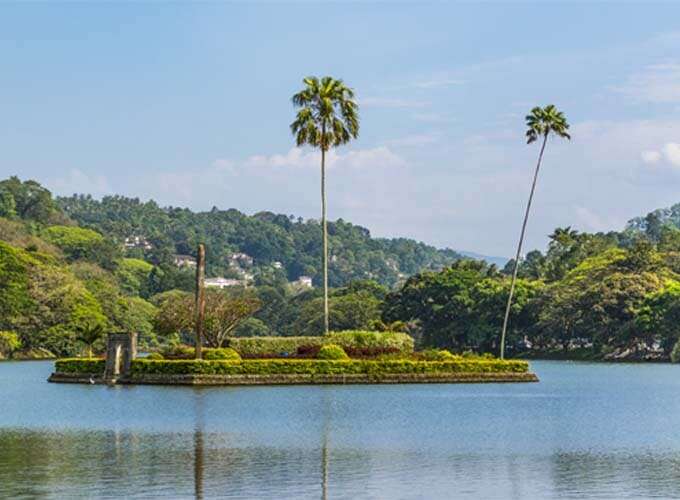 Kandy Lake